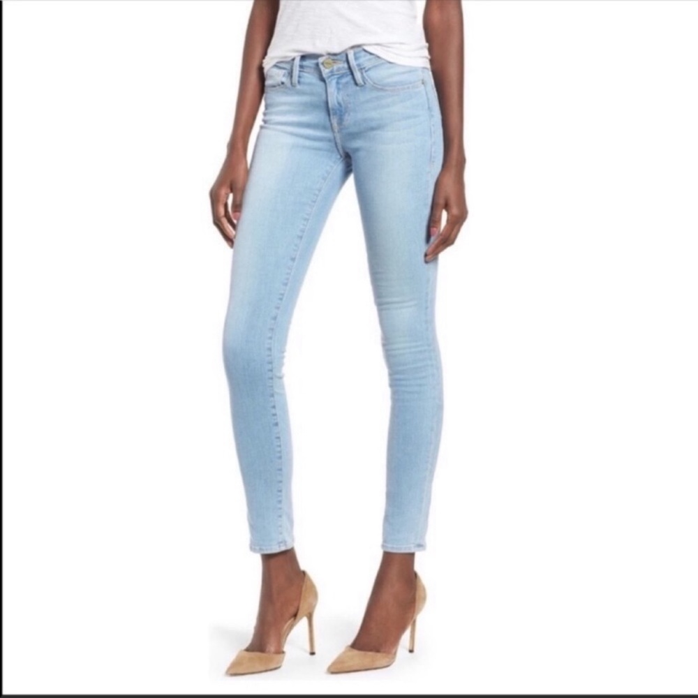 NWT Frame Le Skinny de Jeanne Light Wash Denim